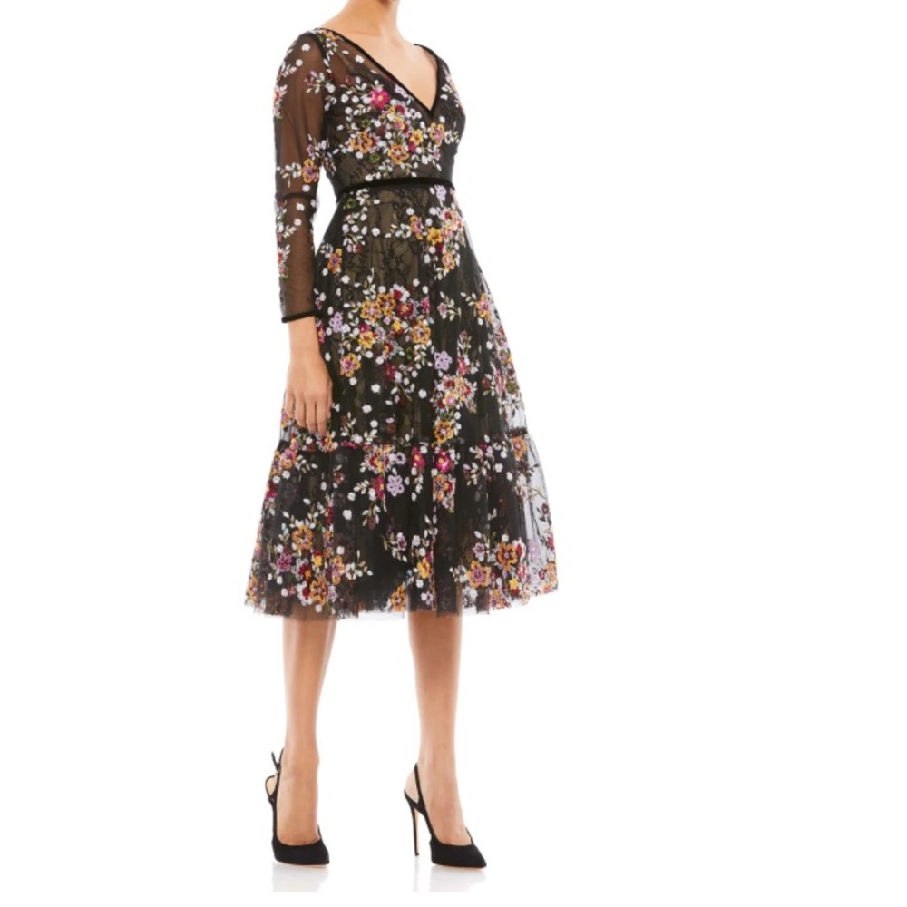 NWT MAC DUGGAL BLACK FLORAL EMBROIDERED TEA LENGTH DRESS